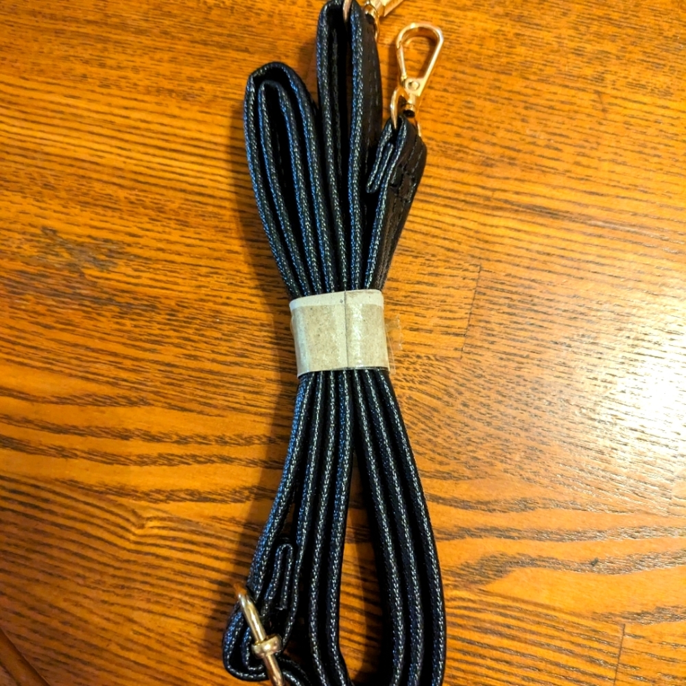 Purse replacement shoulder strap.